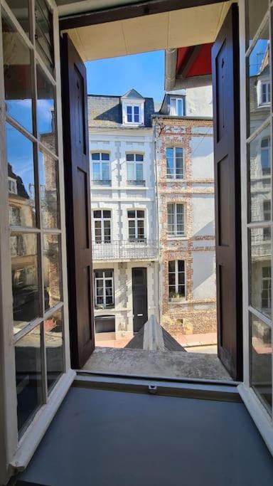 Beau Studio A 30M De La Plage / Beautiful Studio 30M From The Beach Trouville-sur-Mer Exterior photo